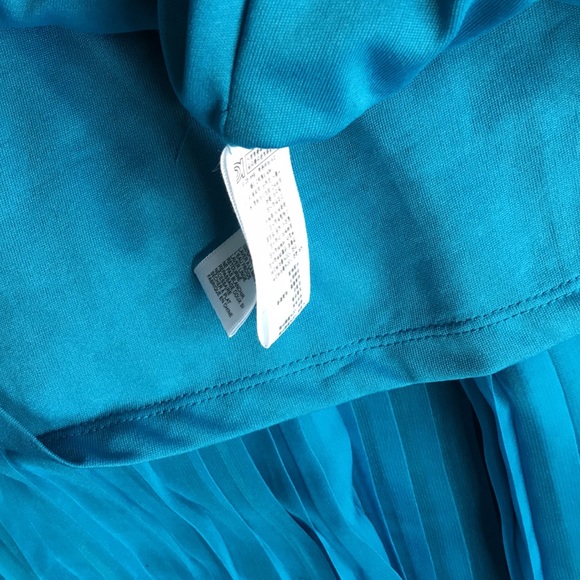 NWT Lightweight Teal Accordion Pleat Hi-lo Skirt Small - Picture 6 of 6